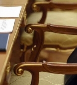 Bakıda məşhur MMC-nin rəisi keçmiş işçisini kabinetində DÖYDÜ - FOTO