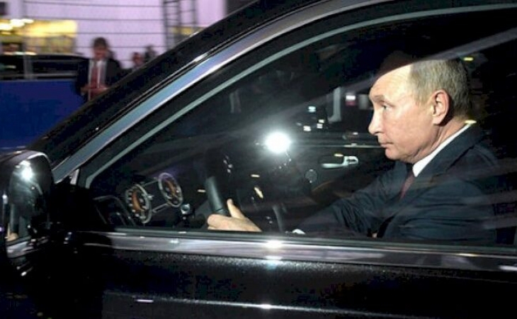 Putinin zirehli “AURUS”u, Kremlin xüsusi təyinatlı qarajı - VİDEO