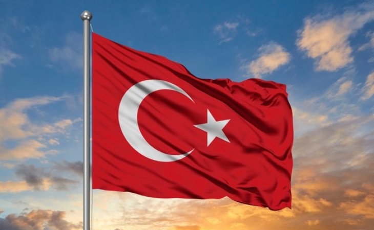 Bu ərəb ölkəsində dünyanın ən hündür tikilisi Türkiyə bayrağının rənglərinə boyandı – VİDEO