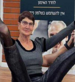 82 yaşında şpaqat açır: İsraildə yoqa üzrə ən yaşlı məşqçi qadın öz sirlərini bölüşüb...