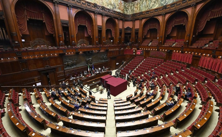 İtaliya parlamenti Zelenskinin çıxışını dinləməkdən İMTİNA ETDİ – Tribunalar BOŞ QALDI