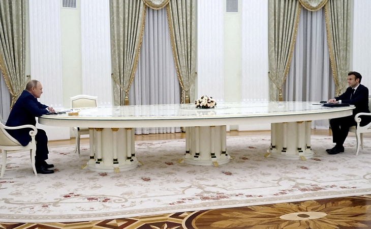 Putinin məşhur masası YENİDƏN GÜNDƏMDƏ - Qiyməti AÇIQLANDI