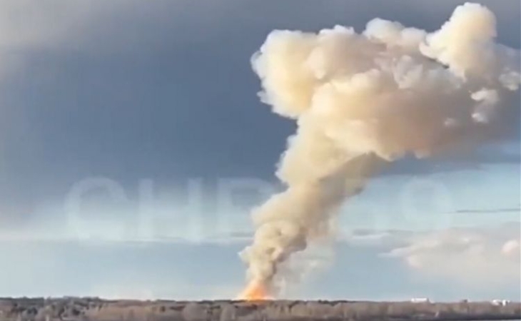 Rusiyanın raketlər üçün barıt hazırlanan zavodunda YANĞIN: Ölənlər var - VİDEO