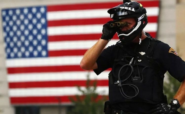 ABŞ-da aksiyada toqquşmalarda 21 polis əməkdaşı xəsarət alıb, 45 nəfər saxlanılıb