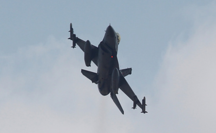 Türkiyənin F-16 təyyarələri hava hücumu məsafəsində İrəvana uçdu