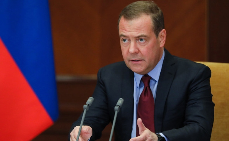 “Satdığım “07”ni prezident olan kimi mənə 3 dəfə baha satmaq istədilər” - Medvedev