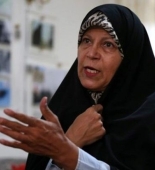İranın keçmiş prezidentinin qızı qadınları itaətsizliyə ÇAĞIRDI