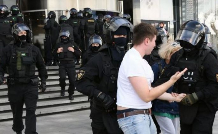 DİN: Minskdə 250 nəfər aksiya iştirakçısı saxlanılıb