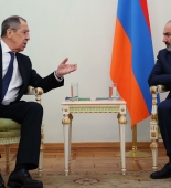 XİN Lavrovun Ermənistandakı görüşlərində Rusiya bayrağının olmamasına aydınlıq gətirib
