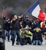 Fransada aksiyalar zamanı 62 polis əməkdaşı yaralanıb