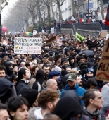 Fransada pensiya islahatlarına qarşı etiraz aksiyalarında 1 milyondan çox insan iştirak edib