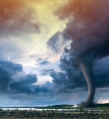 Tornado azı 23 nəfərin həyatına son qoyub
