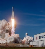"SpaceX" orbitə hipersəs raketlərini izləmək üçün ilk ABŞ peyklərini buraxır