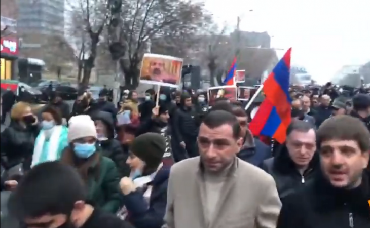 Ermənistanda Paşinyanın istefası tələbi ilə mitinq keçirilib