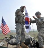 ABŞ Cənubi Koreyadan 500 min artilleriya mərmisi borc istəyib