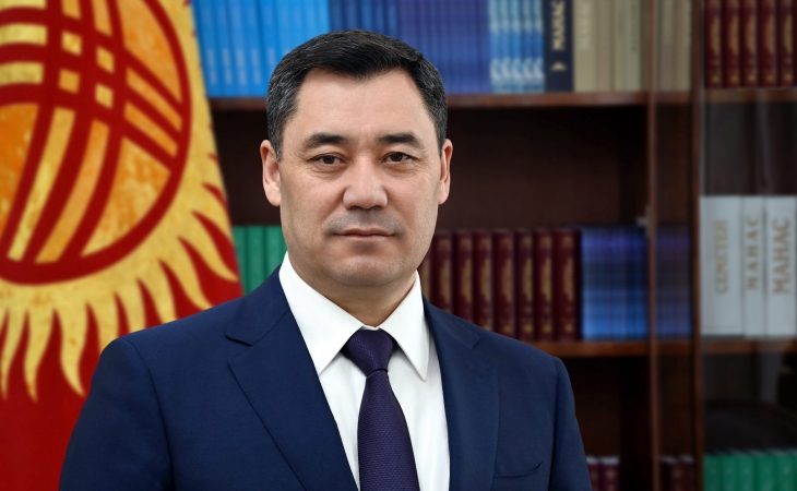 Qırğızıstan Prezidenti ölkədə “fond pulunun” yığılmasını yasaqlayıb