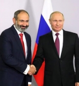 Kremldə Putinlə Paşinyan arasında görüş keçirilir