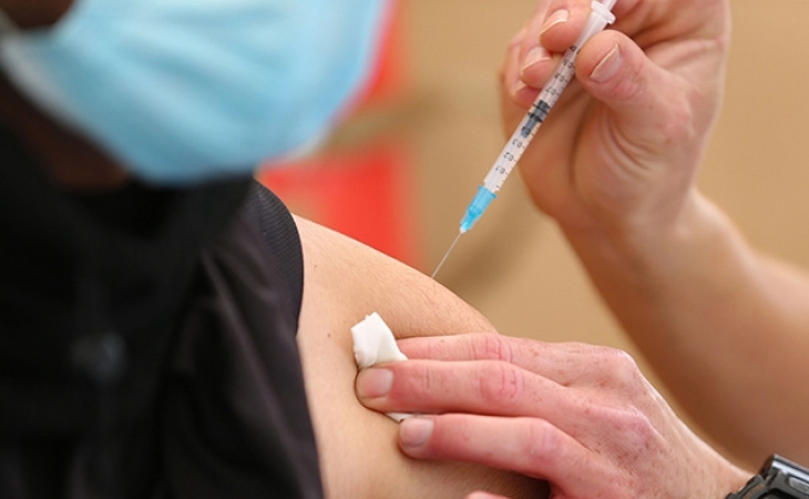 Bu gündən yaşı 18-dən yuxarı şəxslərin vaksinasiyası başlanır - AZƏRBAYCANDA