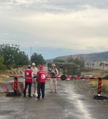 Bakıdan erməniəsilli şəxslərə yardım aparan humanitar karvan iki gündür Ağdam-Xankəndi yolunda gözləyir - FOTO