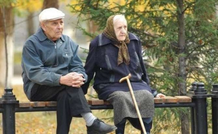 Azərbaycanda pensiya yaşı azaldılır? - Nazirlik AÇIQLADI