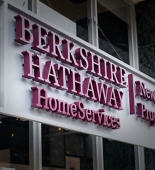 “Berkshire Hathaway” üç ayda 50 milyard dollar zərərə uğrayıb