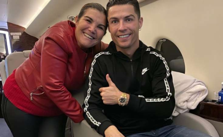 Ronaldodan anasına sürpriz hədiyyə - VİDEO