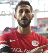 Türkiyə polisi israilli futbolçunu saxladı