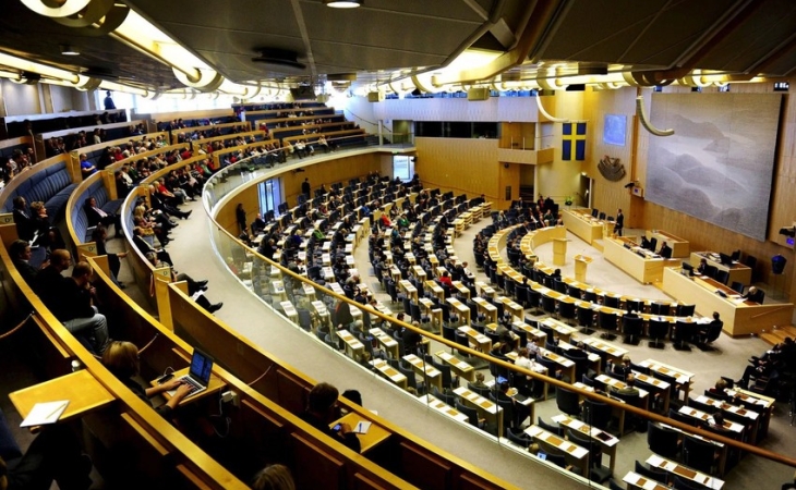 İsveç parlamentinin işini pozan Fələstin tərəfdarları SAXLANILDI