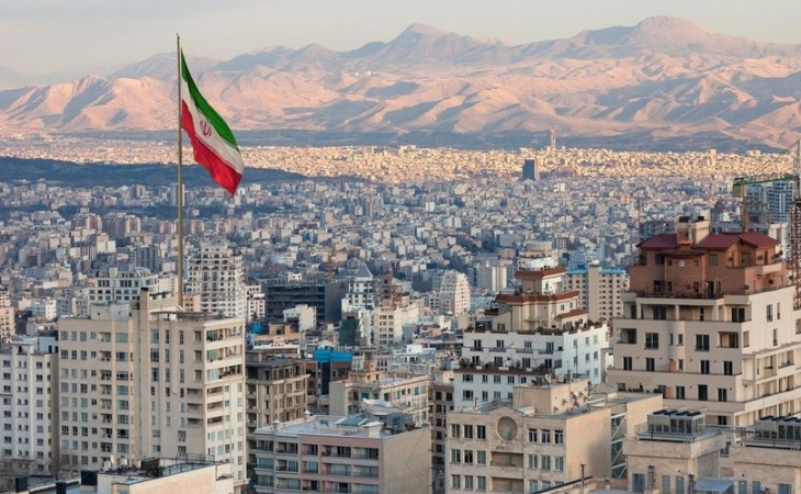 Tehranda İsrail bayrağını asan şəxs saxlanılıb