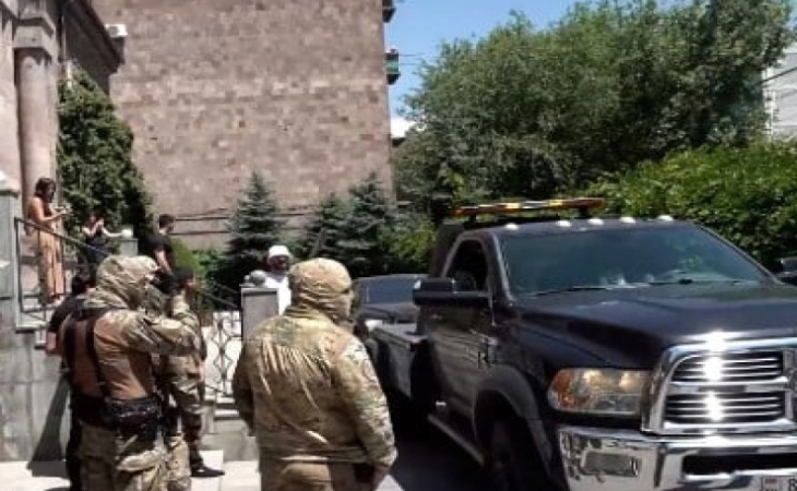 Qarabağ separatçıları prezidentinin maşını müsadirə edildi - VİDEO