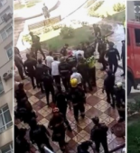 Bakıda 16 mərtəbəli binada YANĞIN: Vətəndaşlar, FHN işçiləri və polislər yaralandı - VİDEO