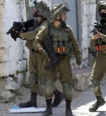 İsrail hərbi qüvvələrinin əsgəri yaralandı, terrorçu güllələndi