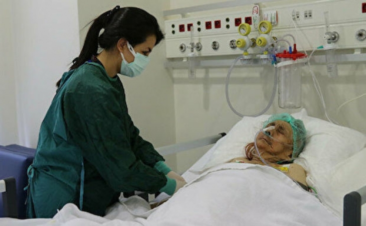 116 yaşlı qadın koronavirusdan sağaldı - FOTO