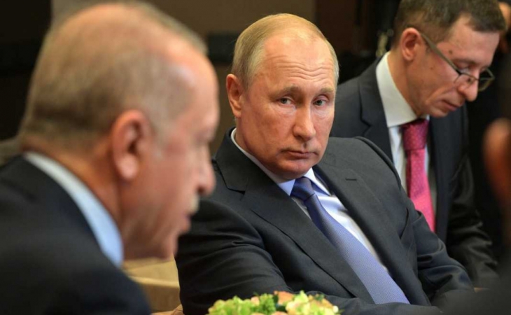 Putin Ərdoğana üçüncü doza ilə peyvəndlənmə zamanı “Sputnik V”-dən istifadəni təklif etdi