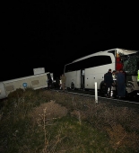 Şagirdləri daşıyan avtobuslar QƏZAYA DÜŞDÜ: 39 məktəbli YARALANDI