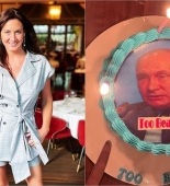 Putinin “gözəl qadın” dediyi jurnalist onun tort üzərində şəklini payladı - FOTO