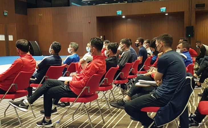 Azərbaycanlı futbol hakimləri Türkiyədə VAR seminarında iştirak edir