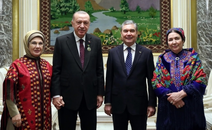 Bu da Türkmənistan Prezidentinin mediadan gizli saxladığı xanımı - FOTO